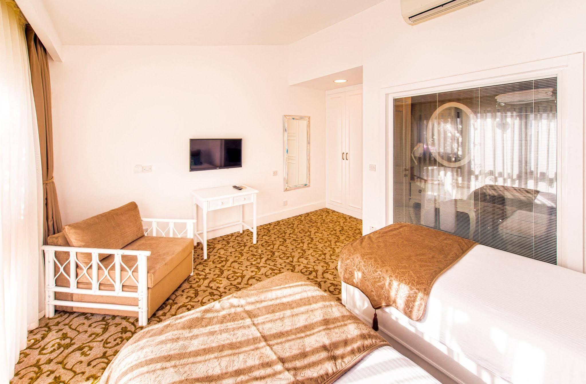 The Olive Tree Hotel Agios Epiktitos Esterno foto